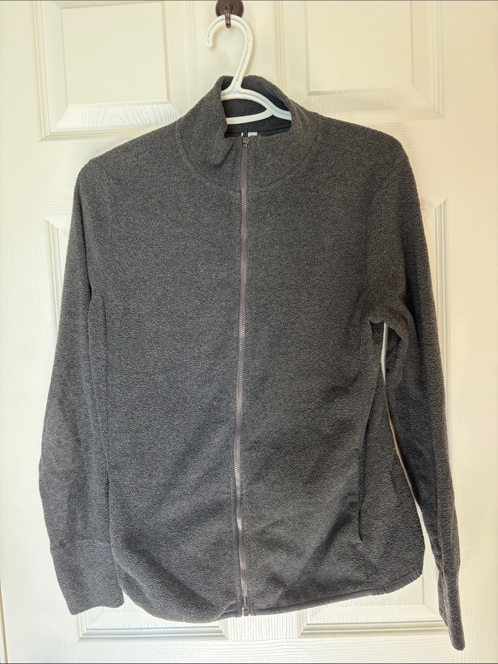 Old Navy Women's Full-Zip Charcoal Gray Fleece Sweater